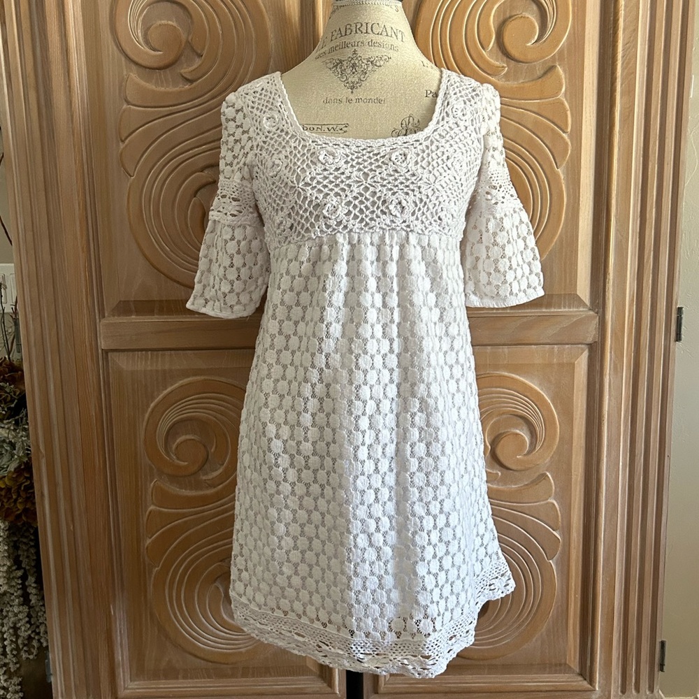 Solitaire by Ravi Khosla White Crochet Dress Size Small